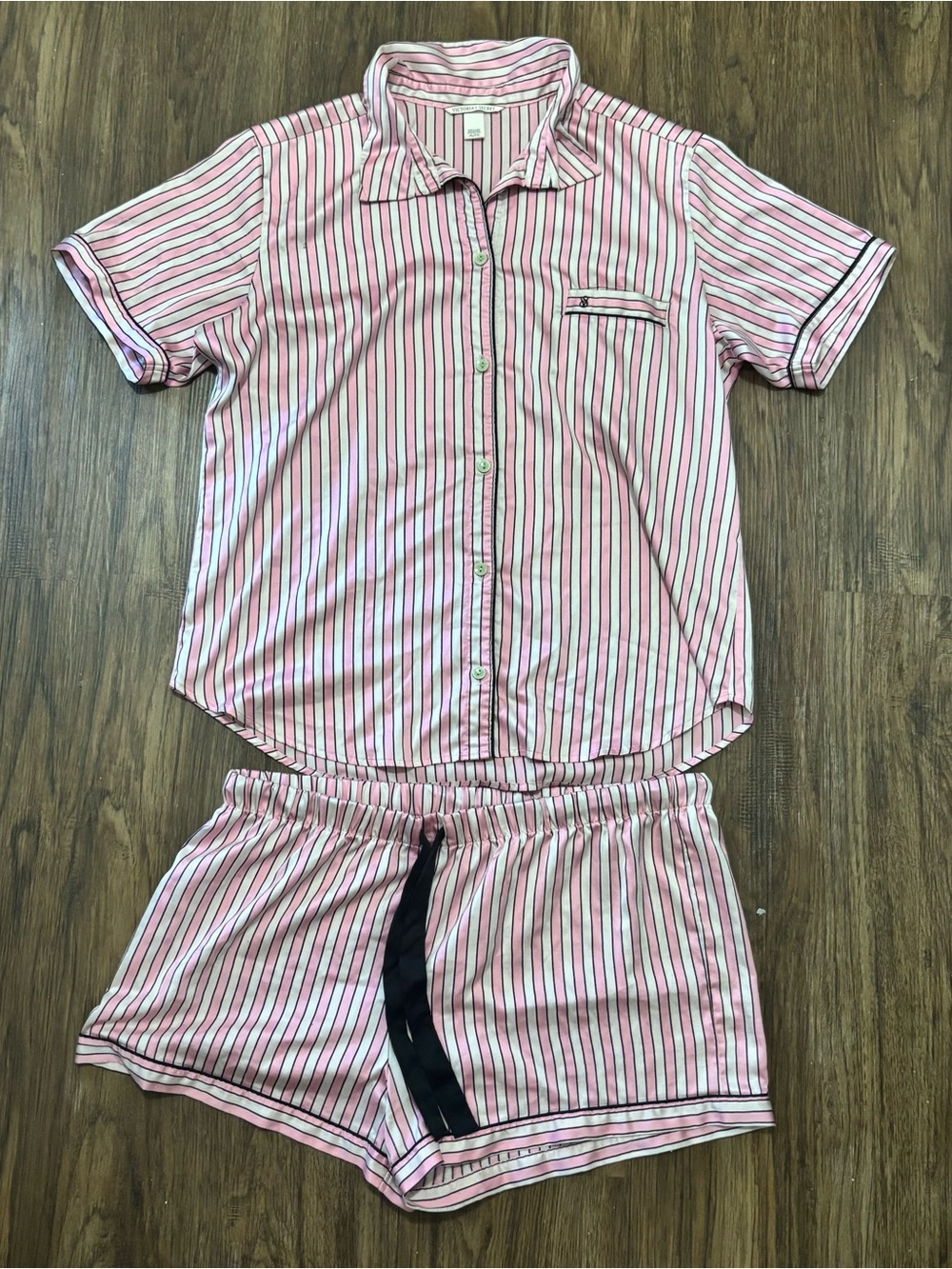 Victoria’s Secret Pink Striped Satin Pajama Set Shorts Button Up XL